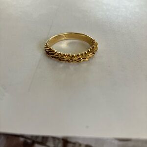 Elegant Gold Women's Ring